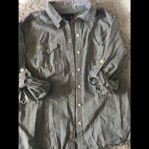 Fitted Tommy Hilfiger Button Down!